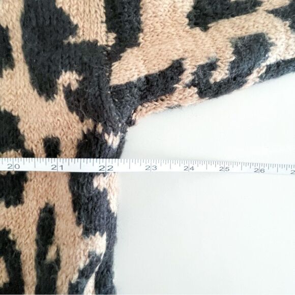 Bluenotes // leopard sweater // GUC // Size Small - Picture 6 of 8